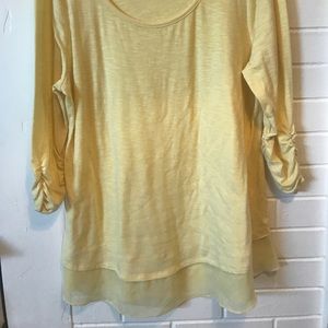 3/4 Sleeve Ruched Flowy Tunic!